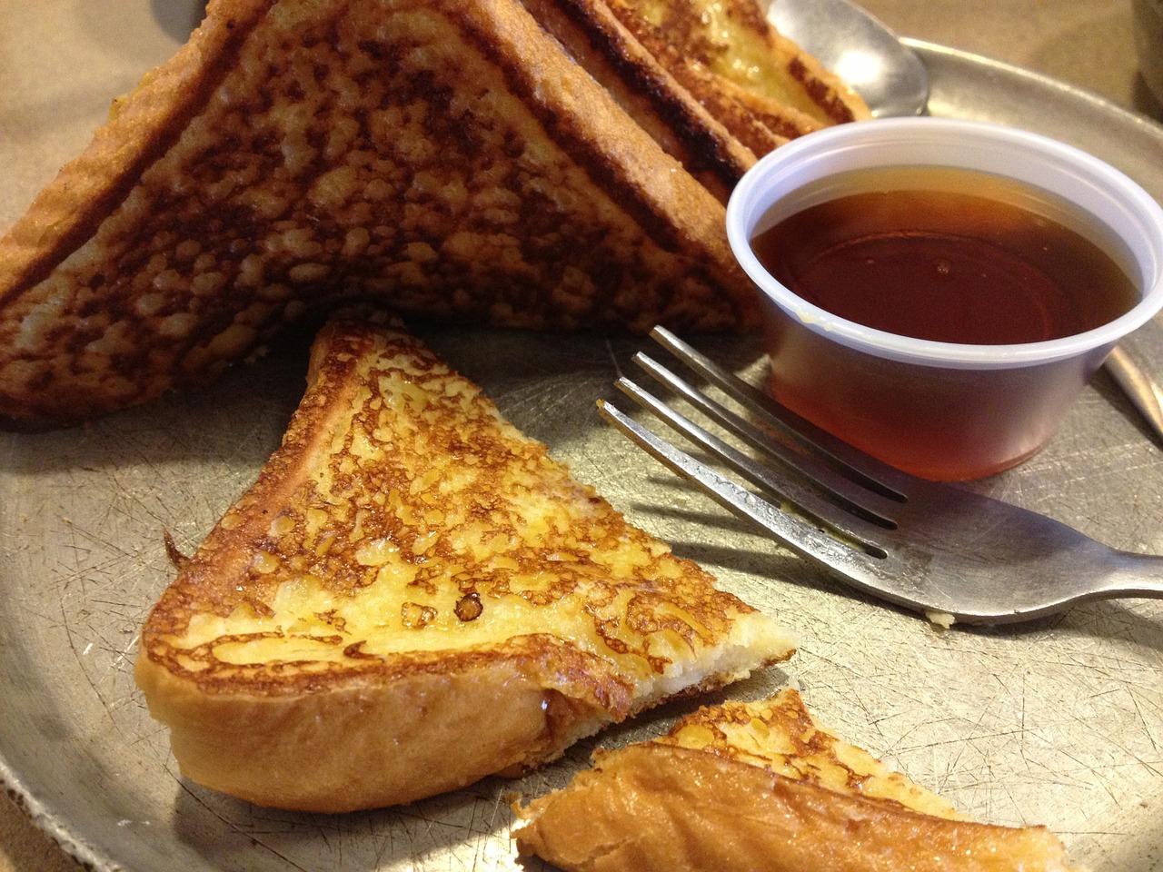 5 wspaniałych przepisów na słodkie tosty z patelni